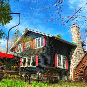 Auberge Le Lupin, Mont-Tremblant, Québec
