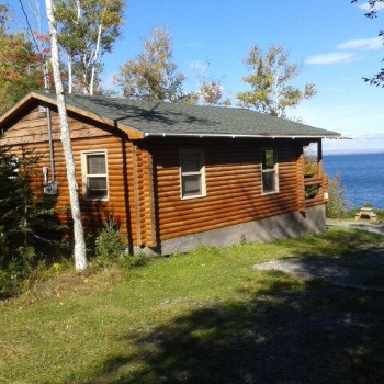 NS accomm Eberhards Log Cottages